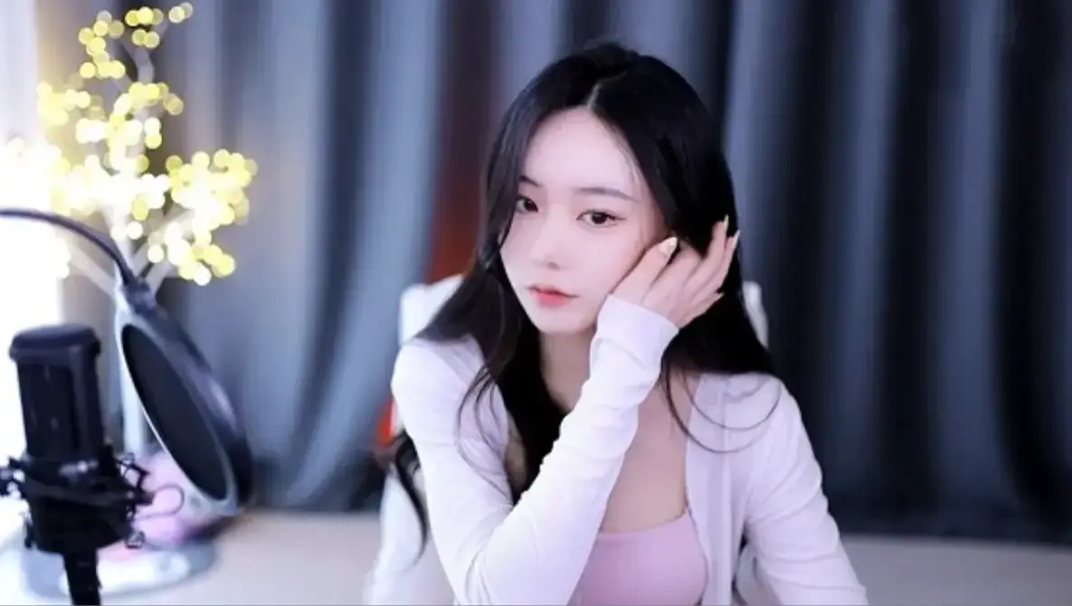 《糖心少女Vlog唐伯虎系列全纪录》—高清幕后花絮零广告畅看+高能视频一键打包—珍藏版免费获取 糖心少女Vlog不容错过