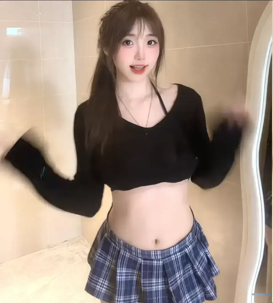 女神Sunny77《Sunny77》楼道战神超清1080P资源，沙懿琦2003年金主事件详情，楼道系列全网最全内容汇总——《Sunny77》精彩呈现