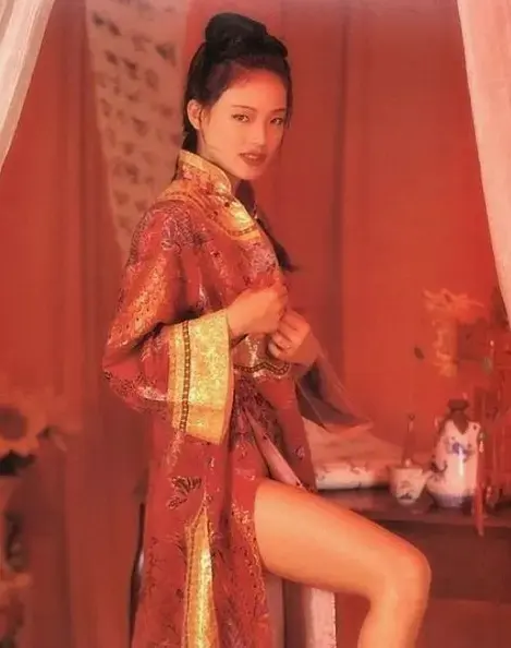 免费分享《舒淇舒掰掰》经典合集，舒淇阁楼照片全收录，无需等待，网盘资源极速播放！