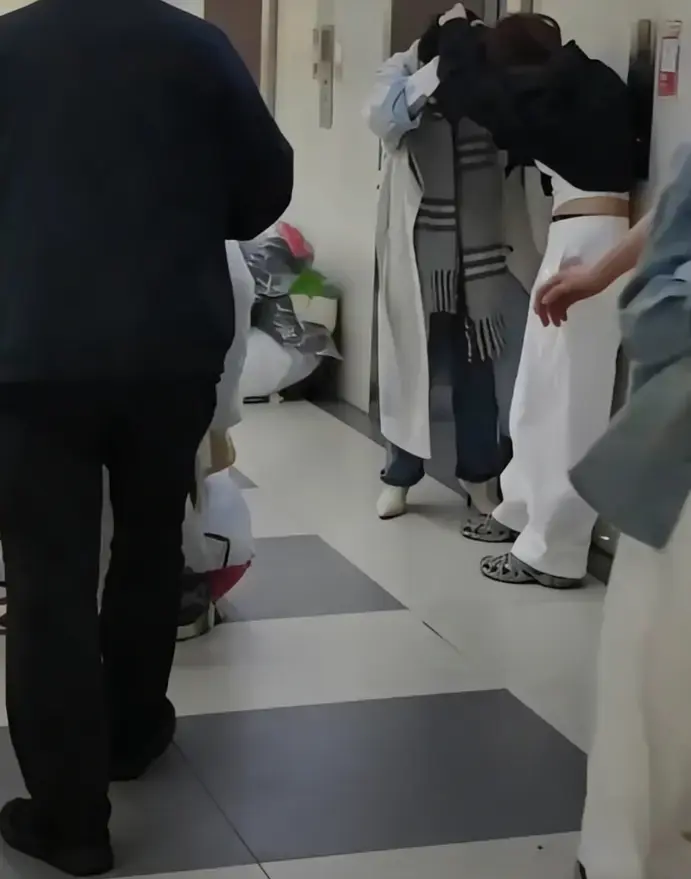 全网首发《杭州四季青荣荣服饰原视频》-四季青女人奋斗记，二姐被枕边人背叛太现实