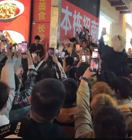 全网热议《长沙解放西,女子举止不当》-无删减原片直出高清播放每帧高能-网盘资源秒速获取无需注册一键播放免费观看