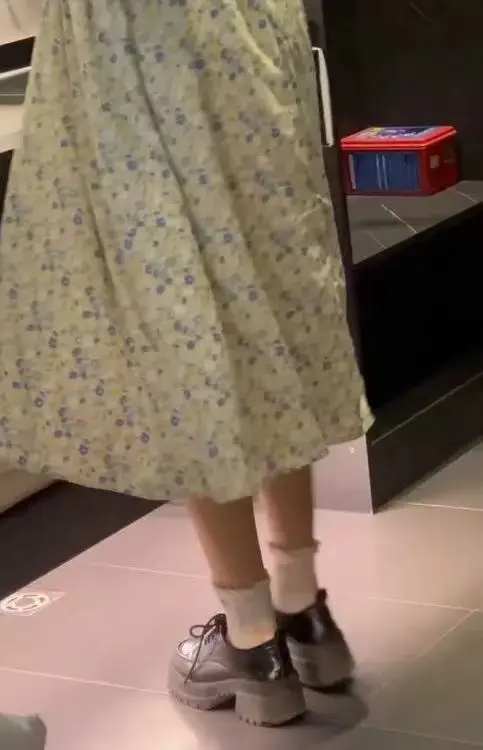 《元歌碎花裙合集》含甜系vlog_日系少女风碎花裙_元歌镜头记录_1080P高清资源_百度网盘夸克迅雷下载