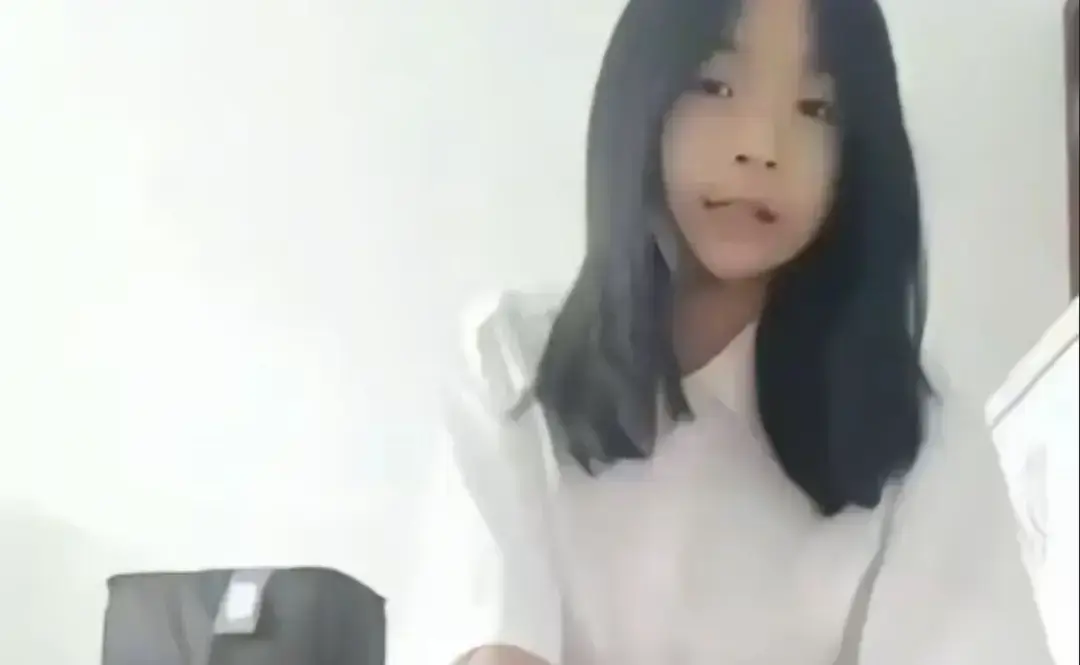 《张婉莹女孩写作业事件》全记录-张婉莹暑假写作业高清呈现-全过程记录无删减-夸克网盘免费获取